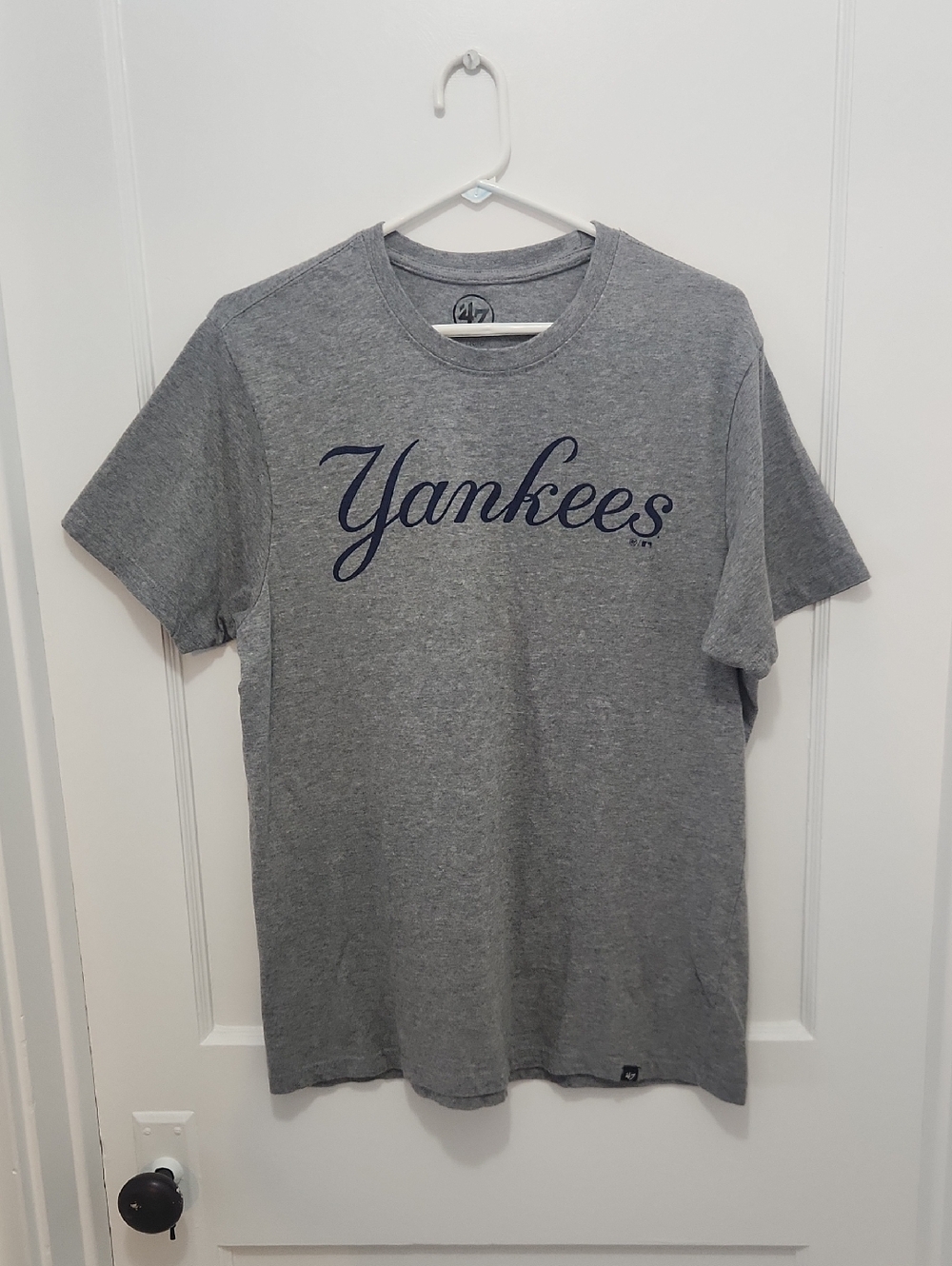 Women's '47 Brand New York Yankees Short Sleeve Crewneck Grey T-Shirt Size Large